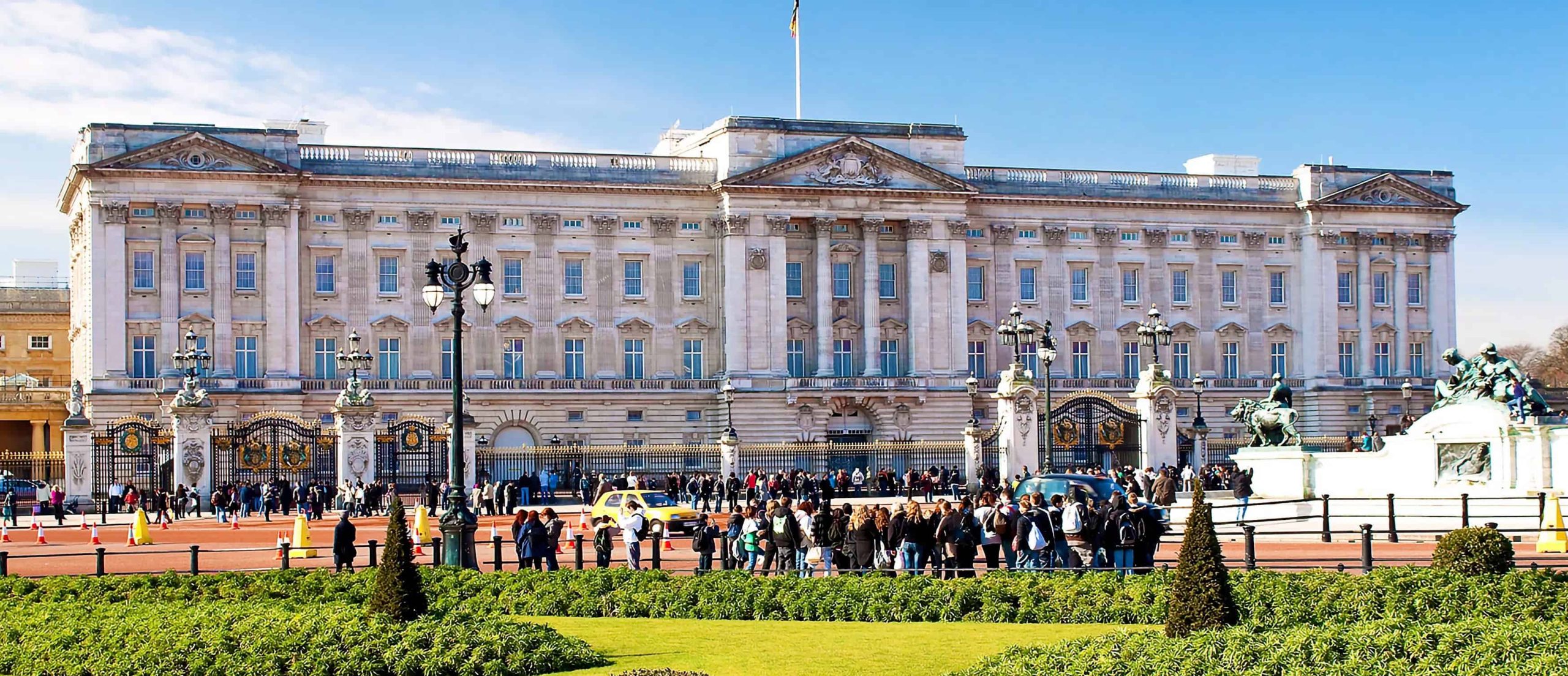 moving to the uk Buckingham Palace